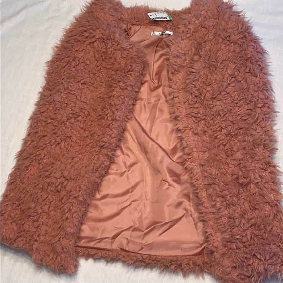 Papaya Faux Fur Dusty Rose Pink Furry Vest NWT🌸 - Picture 4 of 4